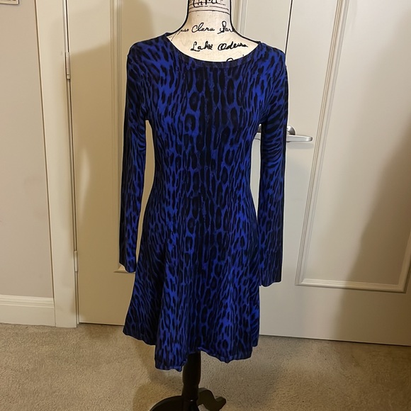 Michael Kors Dresses & Skirts - Michael Kors Blue & Black Leopard Print Dress With Long Sleeves
